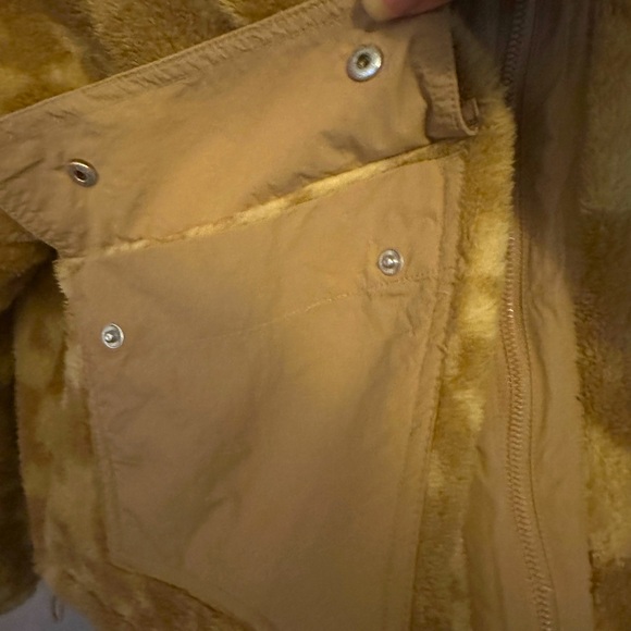 NWT Joy Lab jacket size med in light & darker tan Lift collar to keep neck warm - Picture 2 of 5